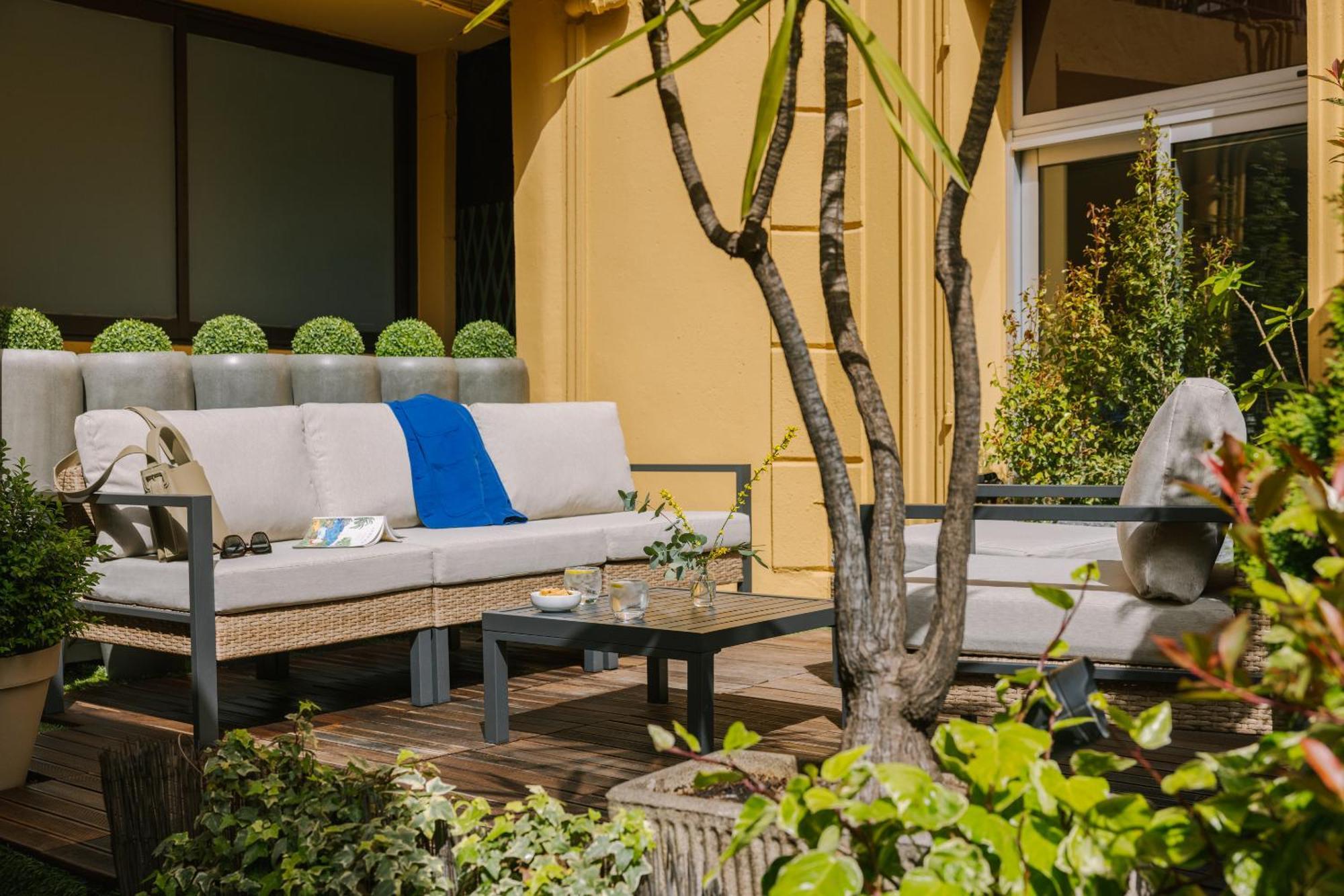 Yelo Lumiere Powered By Sonder Hotel Cannes Exterior foto