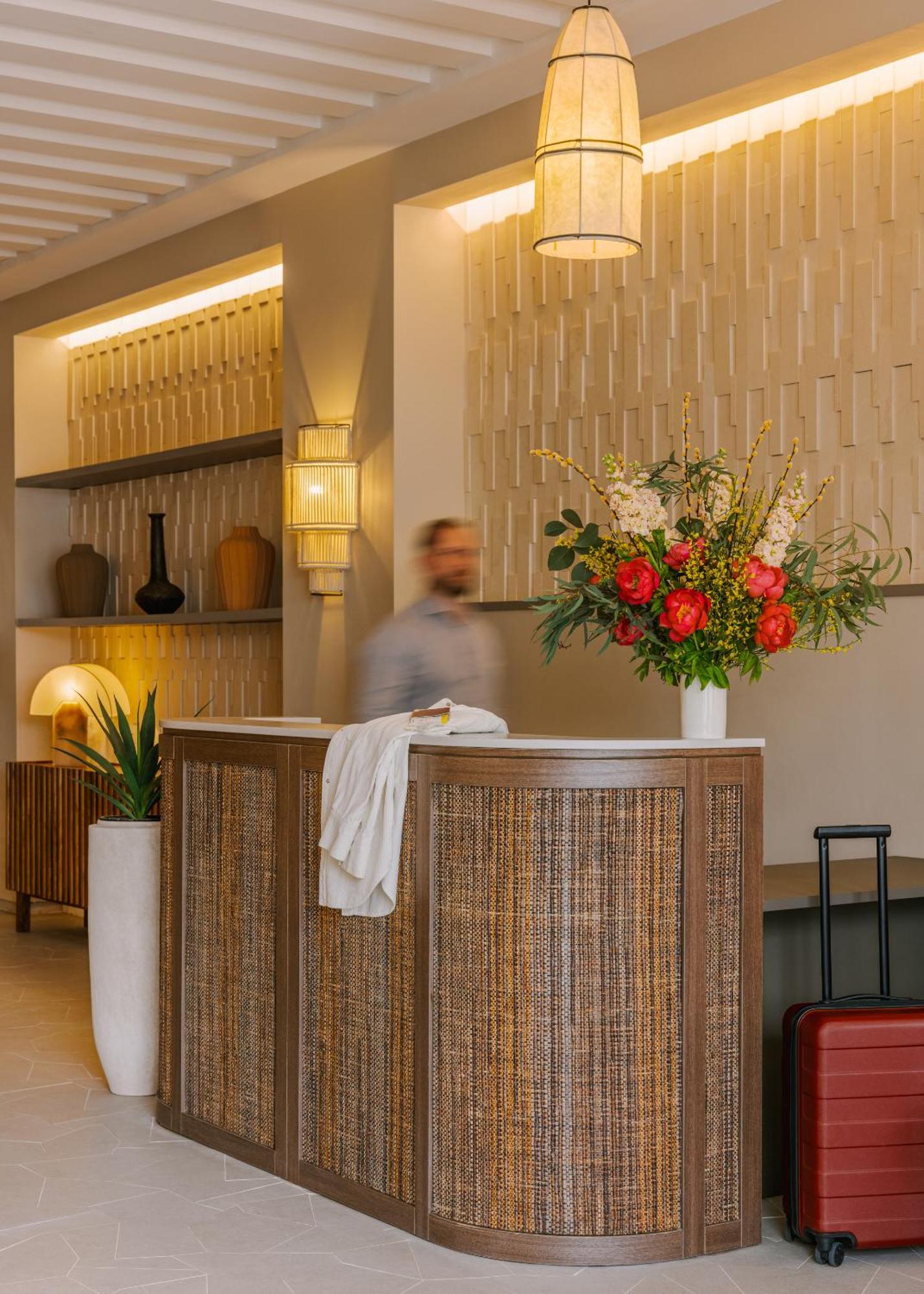 Yelo Lumiere Powered By Sonder Hotel Cannes Exterior foto
