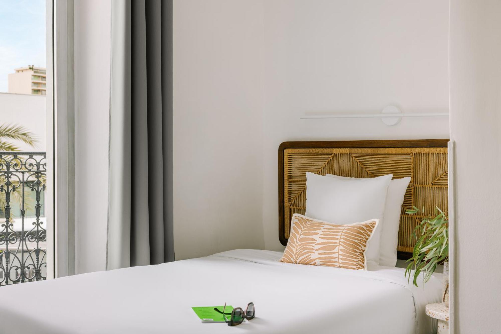 Yelo Lumiere Powered By Sonder Hotel Cannes Exterior foto