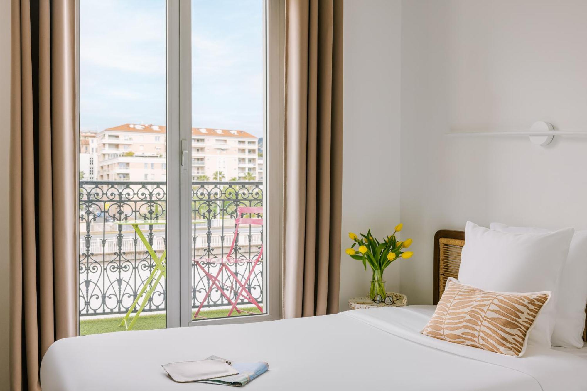 Yelo Lumiere Powered By Sonder Hotel Cannes Exterior foto